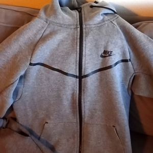 Nike tech sweatsuit womens small